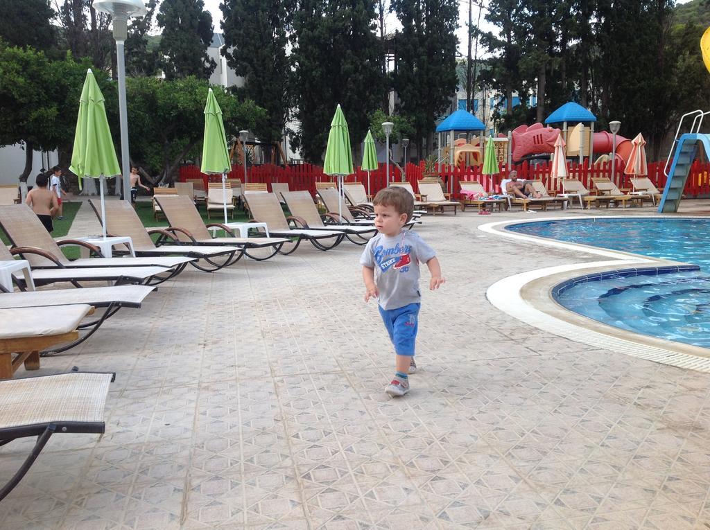 Magdas Kamares Poros Town Bagian luar foto