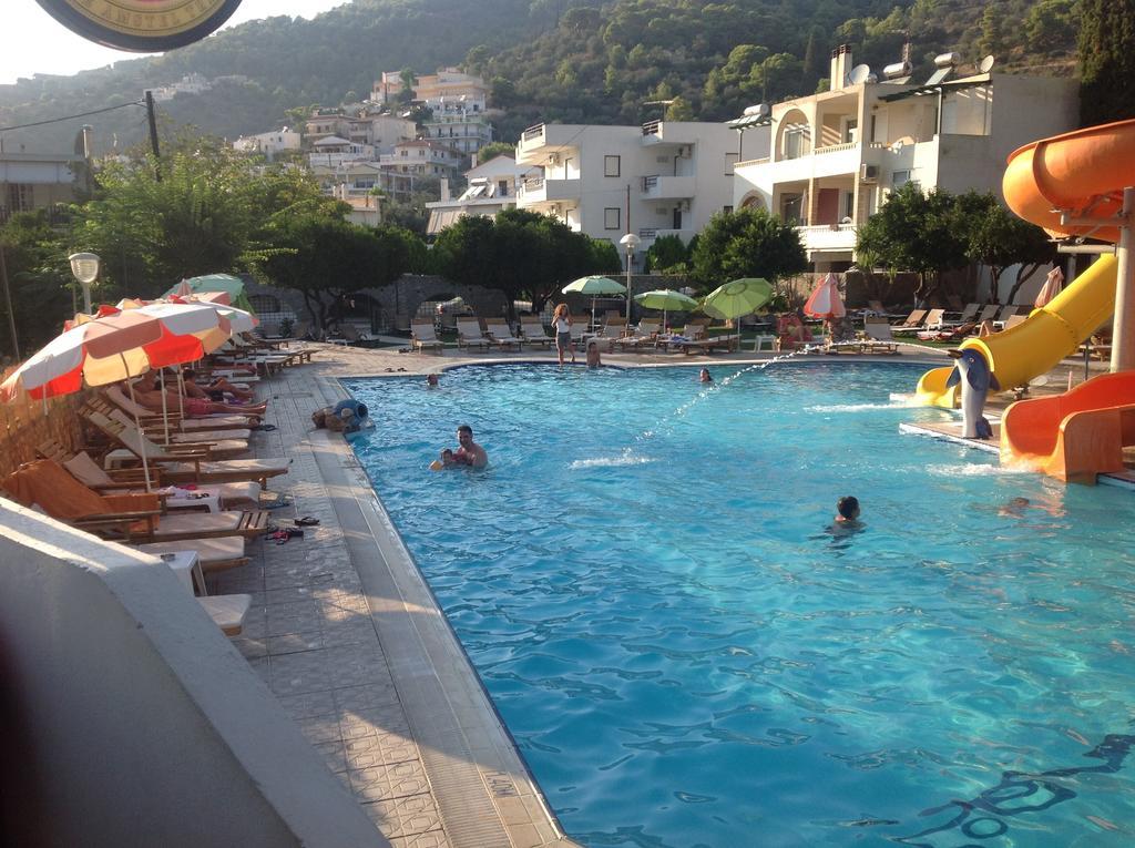 Magdas Kamares Poros Town Bagian luar foto