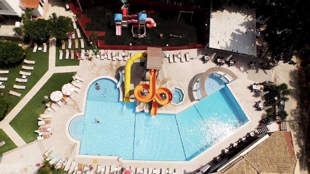 Magdas Kamares Poros Town Bagian luar foto