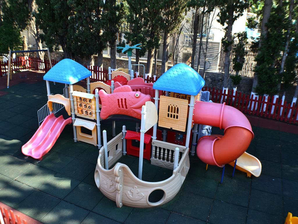 Magdas Kamares Poros Town Bagian luar foto