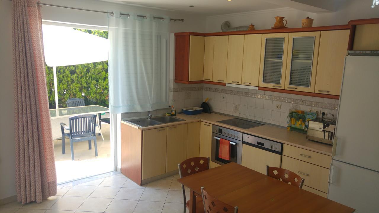 Magdas Kamares Poros Town Bagian luar foto